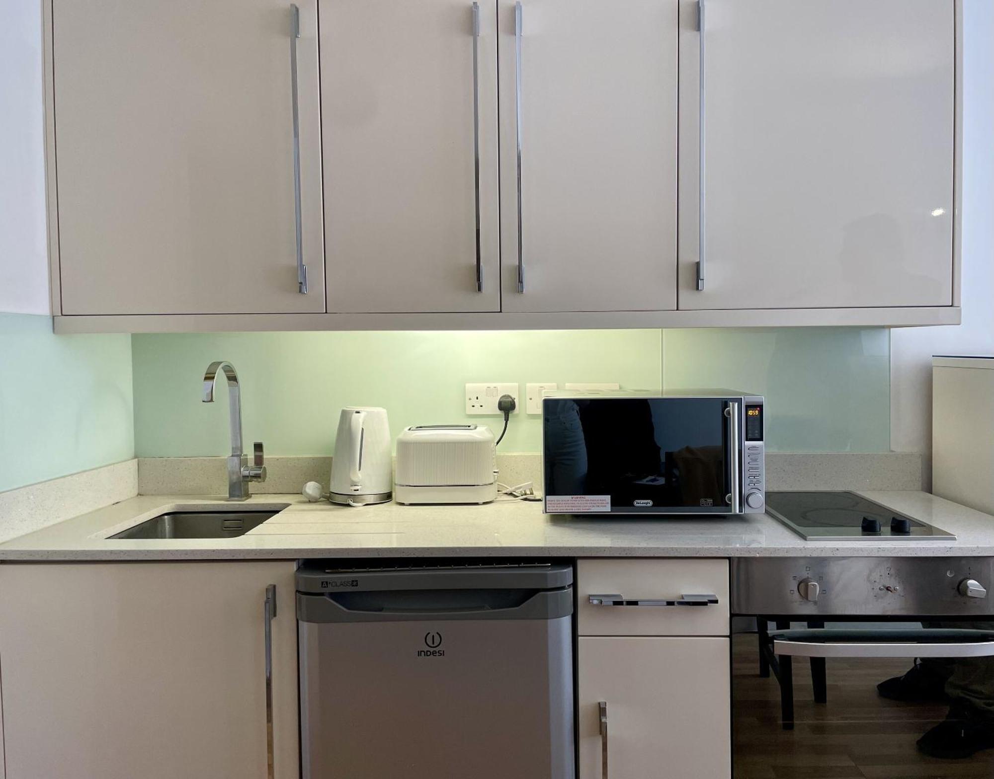 Clarges- Hsk Apartment London